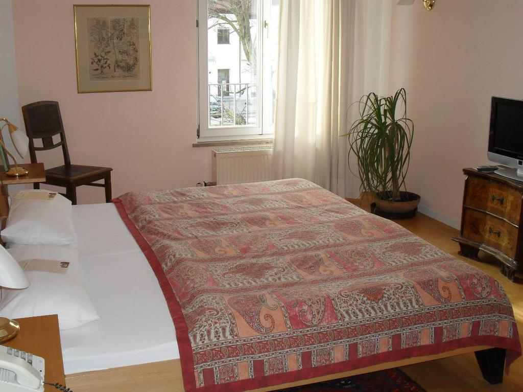 Hotel Am Fluss Neuburg an Der Donau Pokoj fotografie